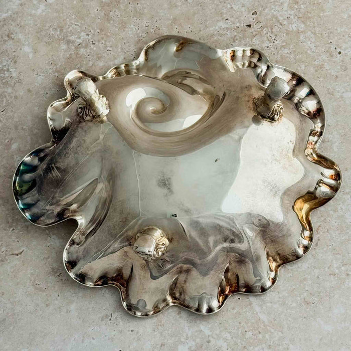 Back of silver ruffled bowl