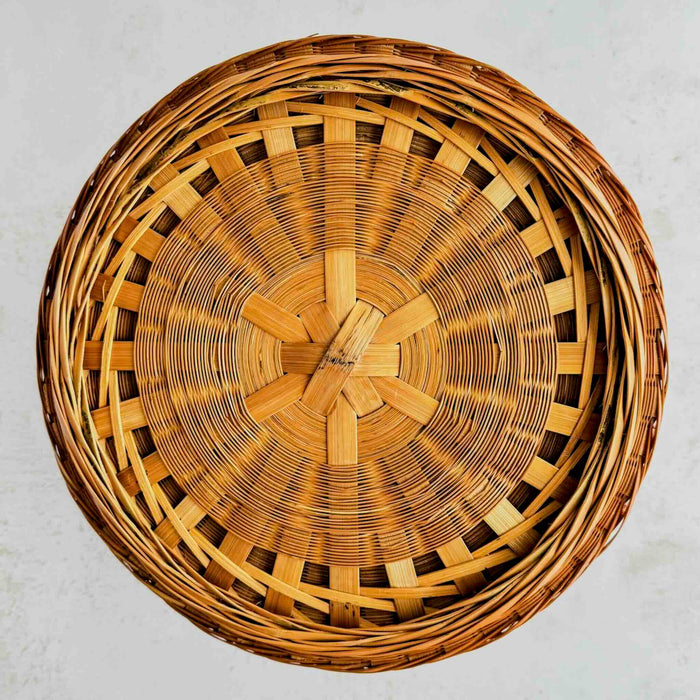 Top down view of the underside of the basket