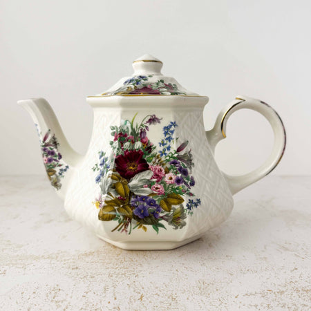 Front view of Sadler Windsor floral basket weave teapot