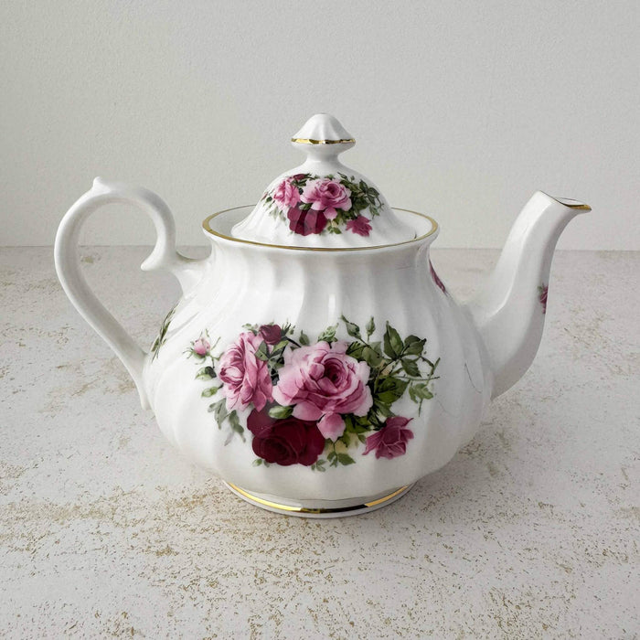 Back view of pink and burgundy rose Heirloom teapot
