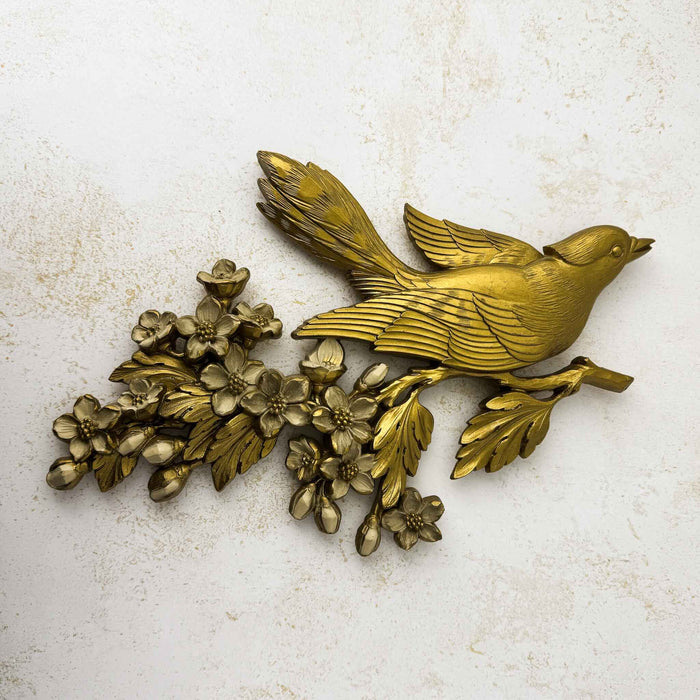 Front view of male bird of 1967 Dart Industries bird and apple blossom wall plaques