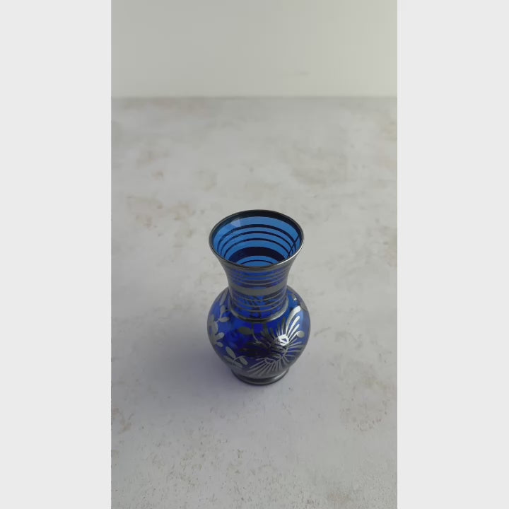 Short panning video of vase being rotated and turned
